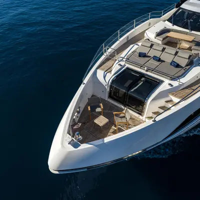 100 YACHT
